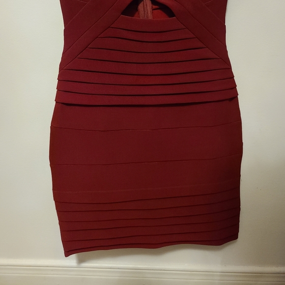 Bodycon midi dress - Picture 2 of 4